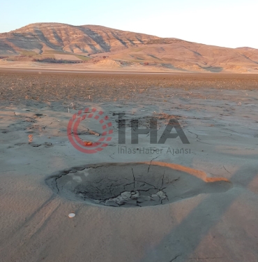 4.6 büyüklüğündeki depremde zeminde sıvılaşma oluşması uzmanları da şaşırttı