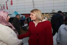 Başkan Hürriyet, İzmit'e gelen depremzedeleri ziyaret etti