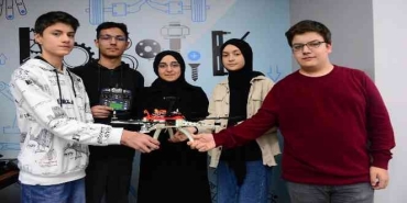 Bu dronu lise öğrencileri üretti