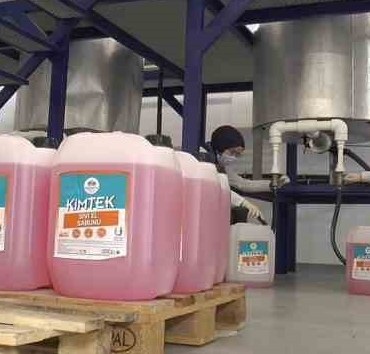 Çalışanlar fabrika işçileri değil, lise öğrencileri