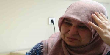 Depremin en acı yüzünü ağlayarak anlattı: "Çöpten çıkarılan ekmeği bile paylaştığımız oldu"