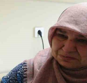 Depremin en acı yüzünü ağlayarak anlattı: "Çöpten çıkarılan ekmeği bile paylaştığımız oldu"