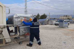 Derince Belediyesi afet bölgesinde çalışmalarını sürdürüyor