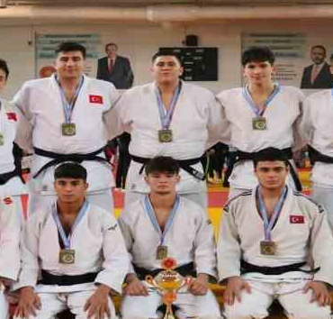 Kağıtspor’dan bir yılda 404 madalya