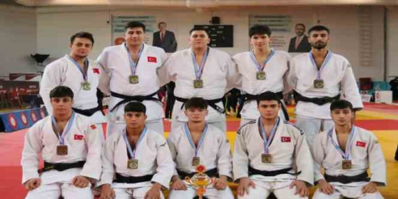 Kağıtspor’dan bir yılda 404 madalya
