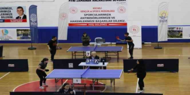 Masa Tenisi Turnuvasında dereceye girenler ödüllendirildi