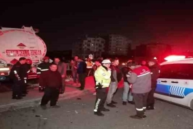 Park halindeyken freni boşalan tanker yoldan çıktı
