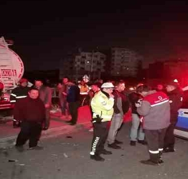 Park halindeyken freni boşalan tanker yoldan çıktı