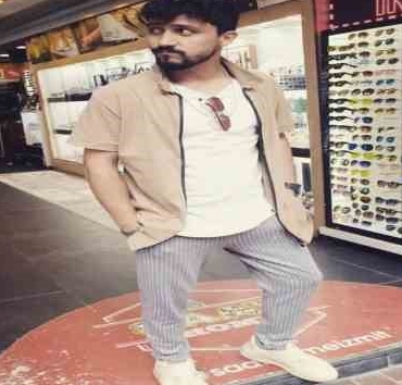 Yakın arkadaşı tarafından bıçaklanarak öldürüldü