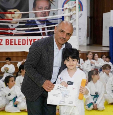 131870669-1679042453