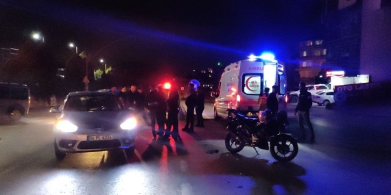 U dönüşü yapan otomobil ile motosiklet çarpıştı: 1 yaralı