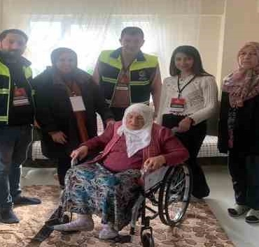 1999 depremini yaşayan Gölcük, afetzedeler için tek yürek