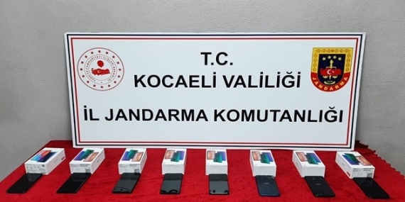 Kocaeli’de 8 adet kaçak telefon ele geçirildi
