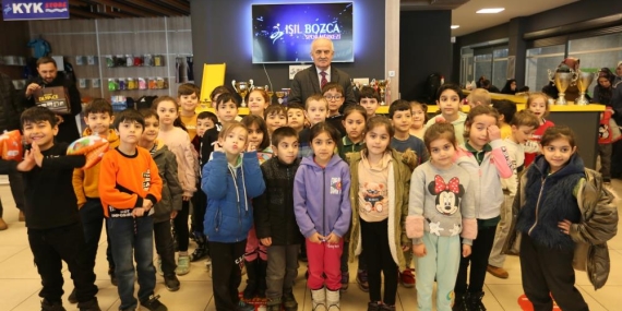 Derince’de 2 bin 329 çocuk havuzla buluşuyor