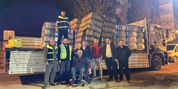 Gölcük’ten depremzedelere yardımlar sürüyor