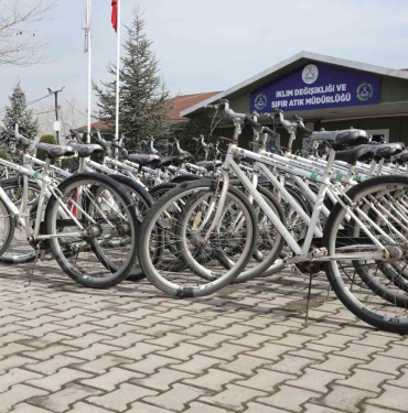 Atıl bisikletler çocuklar için geri dönüştürülüyor