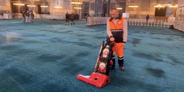 ayasofya-cami-ramazan-ayi-oncesi-gul-suyu-ile-15711330_amp