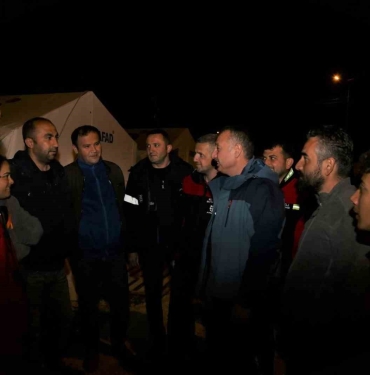 Başkan Büyükakın: "Yaralarımız sarılana kadar Hatay ’dayız"