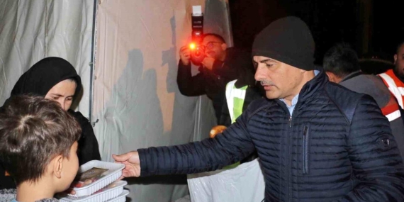 Başkan Söğüt, ilk sahuru Kahramanmaraş’ta yaptı