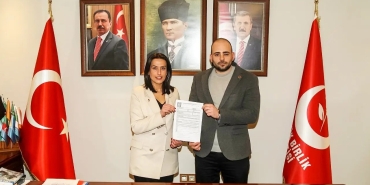 BBP Derince Kadın Kolları Başkanı Aysun Demirel istifa edip milletvekili aday adayı oldu