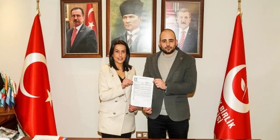BBP Derince Kadın Kolları Başkanı Aysun Demirel istifa edip milletvekili aday adayı oldu