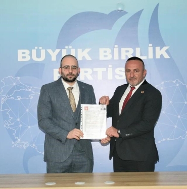 BBP Kartepe İlçe Başkan Yardımcısı istifa edip milletvekili aday adayı oldu
