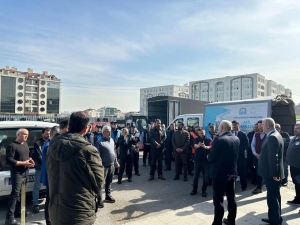 Binlerce Ramazan kolisi, konvoylarla yola çıktı