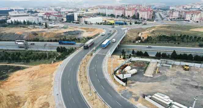 Büyükşehir, Turgut Özal'daki trafik sorununa neşter vurdu