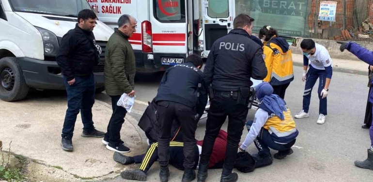 cadde-ortasinda-baygin-halde-bulundu-15692928_amp