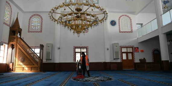 Çayırova ’da camiler Ramazan ayına hazır