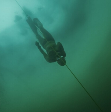 Çek serbest dalgıç, tek nefeste 52,1 metreye dalarak dünya rekoru kırdı