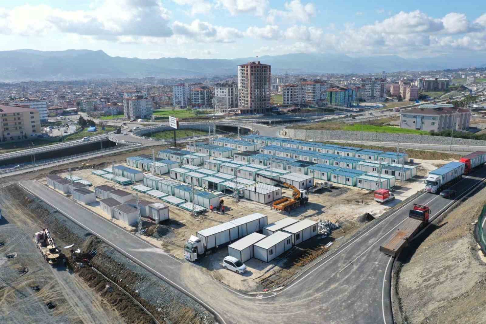 Defne'de inşa edilen konteyner kentte bin 200 depremzede barınacak