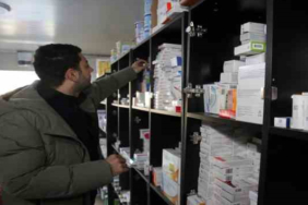 Defne'deki sahra eczanesinde depremzedelerin ilaç ihtiyacı karşılanıyor