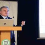 deprem-bolgesine-giden-rektor-elmas-anlatti-akilalmaz-yanlislar-olmus