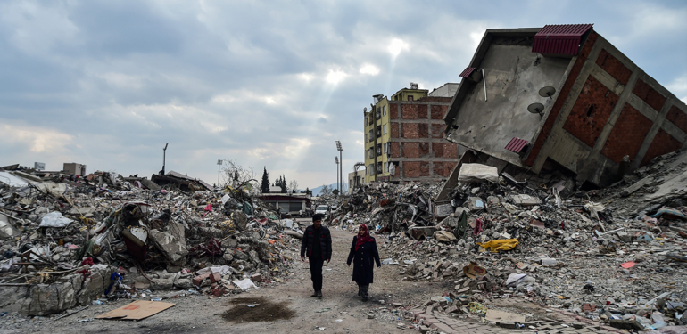 Depremde yıkılan binalarla ilgili soruşturmalarda 203 şüpheli tutuklandı