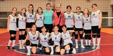 Derincespor ’un midi kızlarından galibiyet
