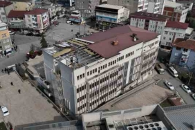 Dilovası'nda belediye binası yıkılıyor, kent meydanı heyecanı başlıyor