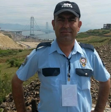 Evinde kalp krizi geçiren polis memuru, hastanede hayatını kaybetti