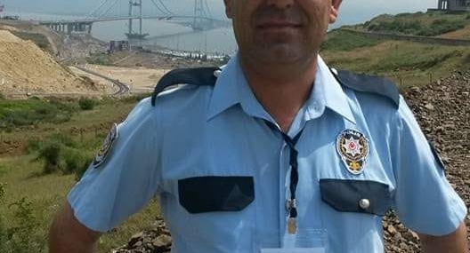 Evinde kalp krizi geçiren polis memuru, hastanede hayatını kaybetti