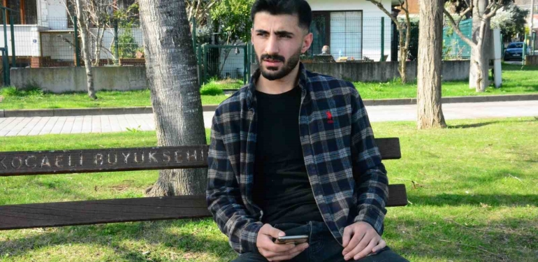 Film gibi olay: Sahnede türkü söylerken kendi ölüm haberini aldı