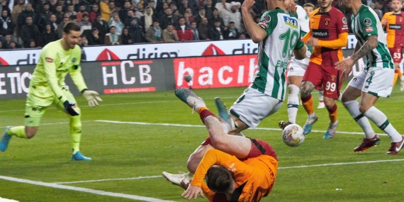 Galatasaray’ın serisine Konyaspor son verdi