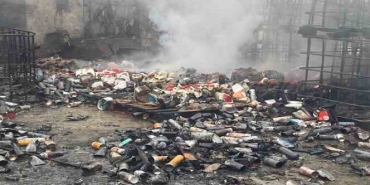 Gebze'deki temizlik malzemesi deposunda çıkan yangın kontrol altına alındı