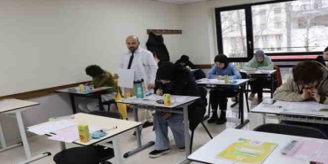 İzmit Belediyesi Çınar Akademi'de kabul kurum sınavı gerçekleşti