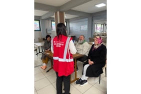 İzmit'te depremzedelerin yaraları sarılıyor