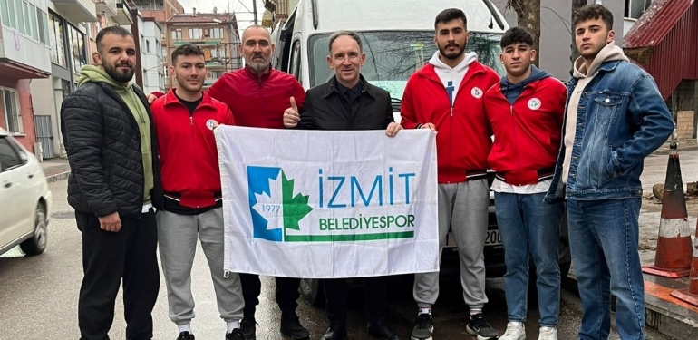 İzmitli güreşçiler Türkiye Şampiyonası ’na hazırlanıyor