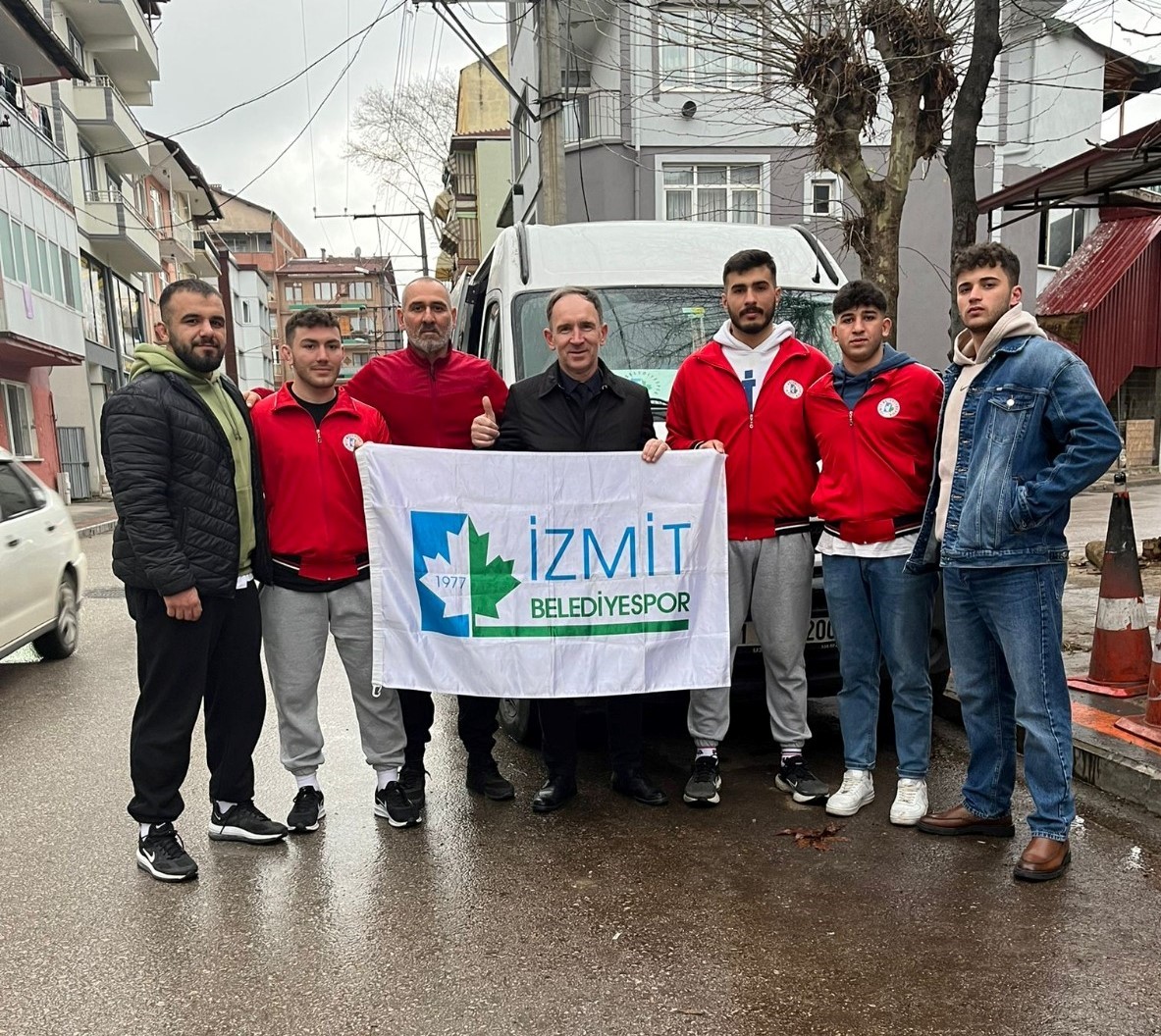 İzmitli güreşçiler Türkiye Şampiyonası ’na hazırlanıyor