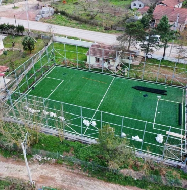 Karaabdülbaki ’ye futbol sahası