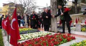Kocaeli'de eller Çanakkale şehitleri için semaya açıldı