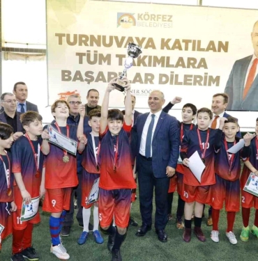 kupada-gulen-petkim-ortaokulu-oldu-15714528_amp