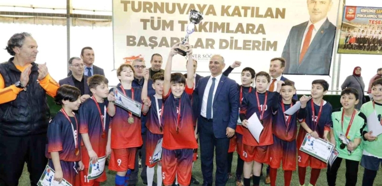 kupada-gulen-petkim-ortaokulu-oldu-15714528_amp